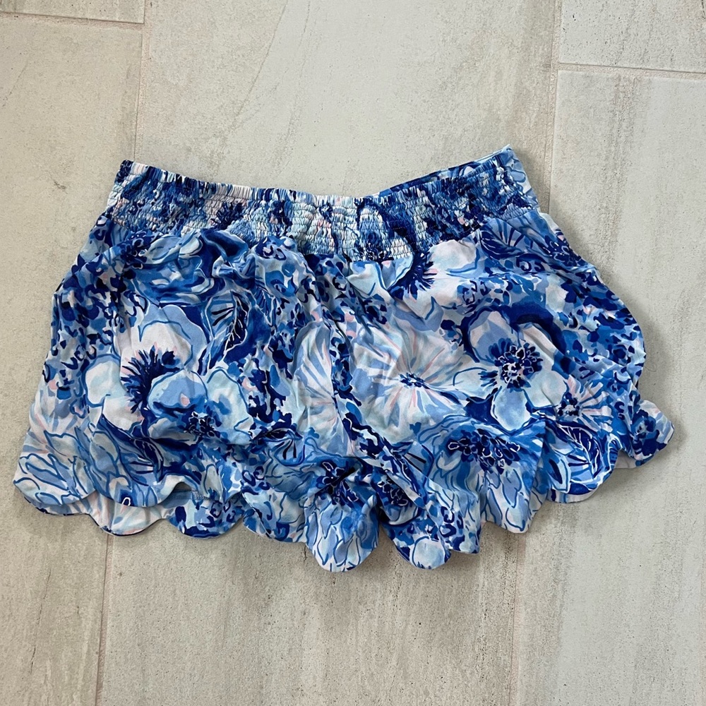 Lily Pulitzer scalloped shorts